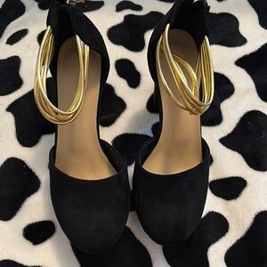 Elegant Black and Gold Women's Shoes